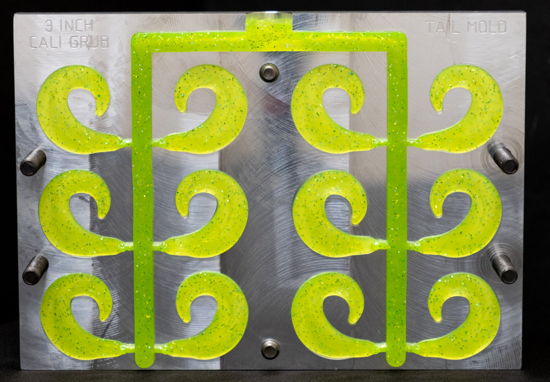 Tail Mold 3" Cali Grub – 12-Cavity Soft Plastic Bait Mold